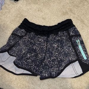 Lululemon Tracker Shorts size 6